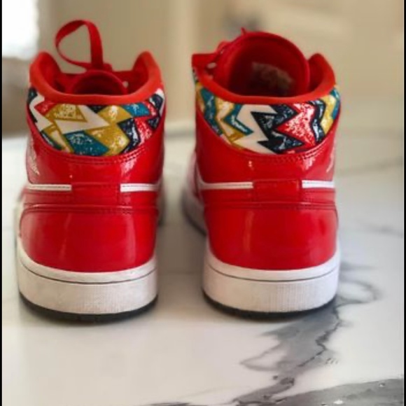 Shoes - Picture 4 of 5